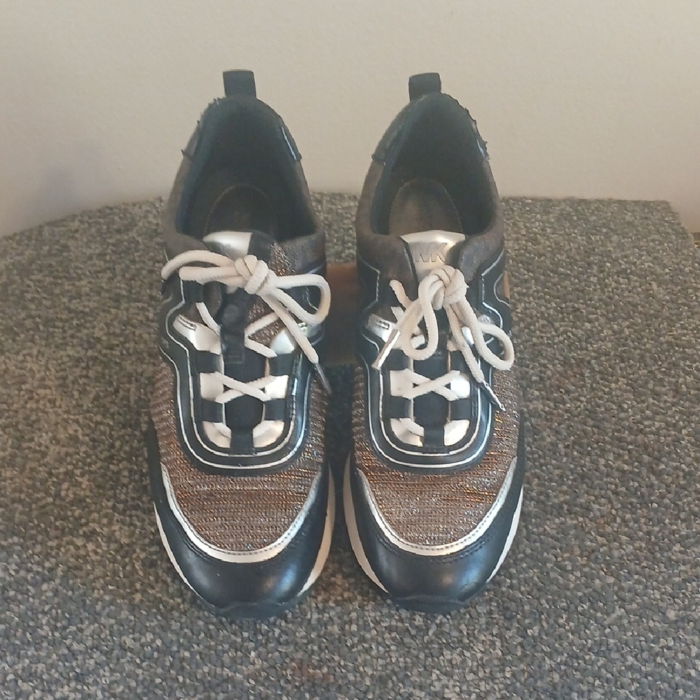 Michael Kors Womwns Soze 8 Sneakers in Black and Brown Glitter Bronze